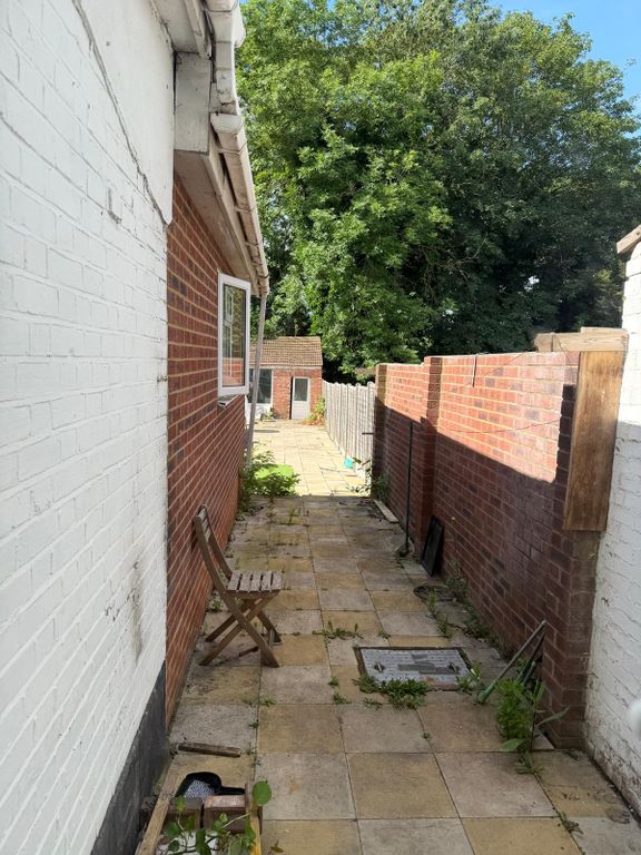 Property photo 3 of 5