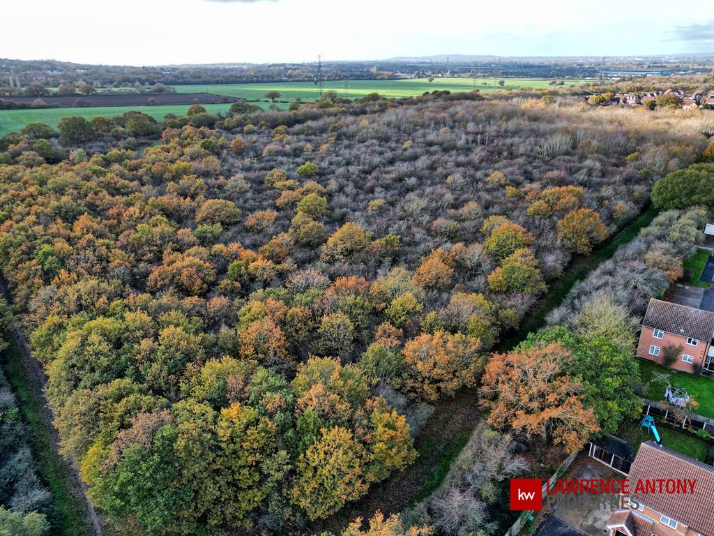 Property photo 3 of 31