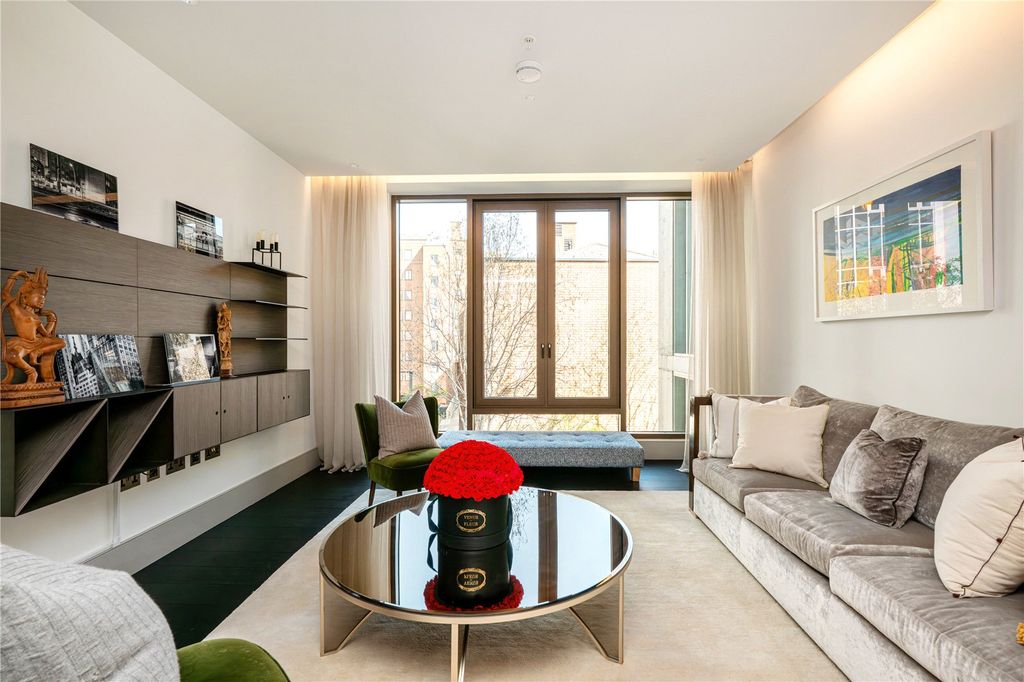 Property photo 2 of 13 Reception