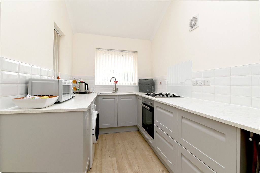 Property photo 3 of 15 Picture No. 04