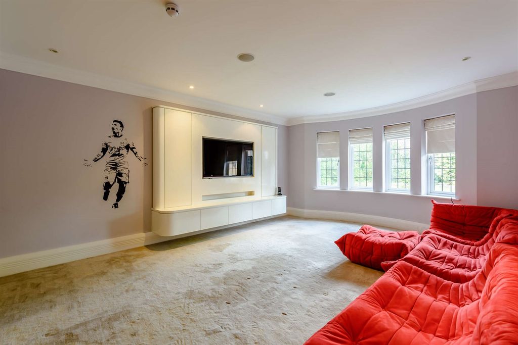 Property photo 3 of 25 Reception Room