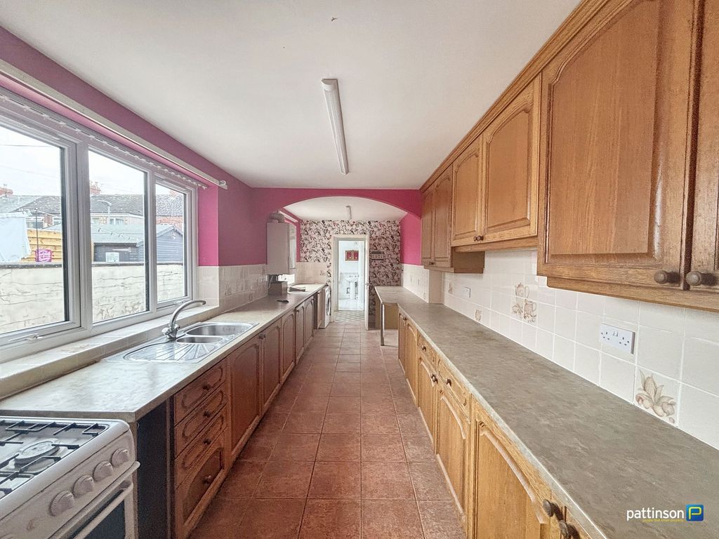 Property photo 2 of 14