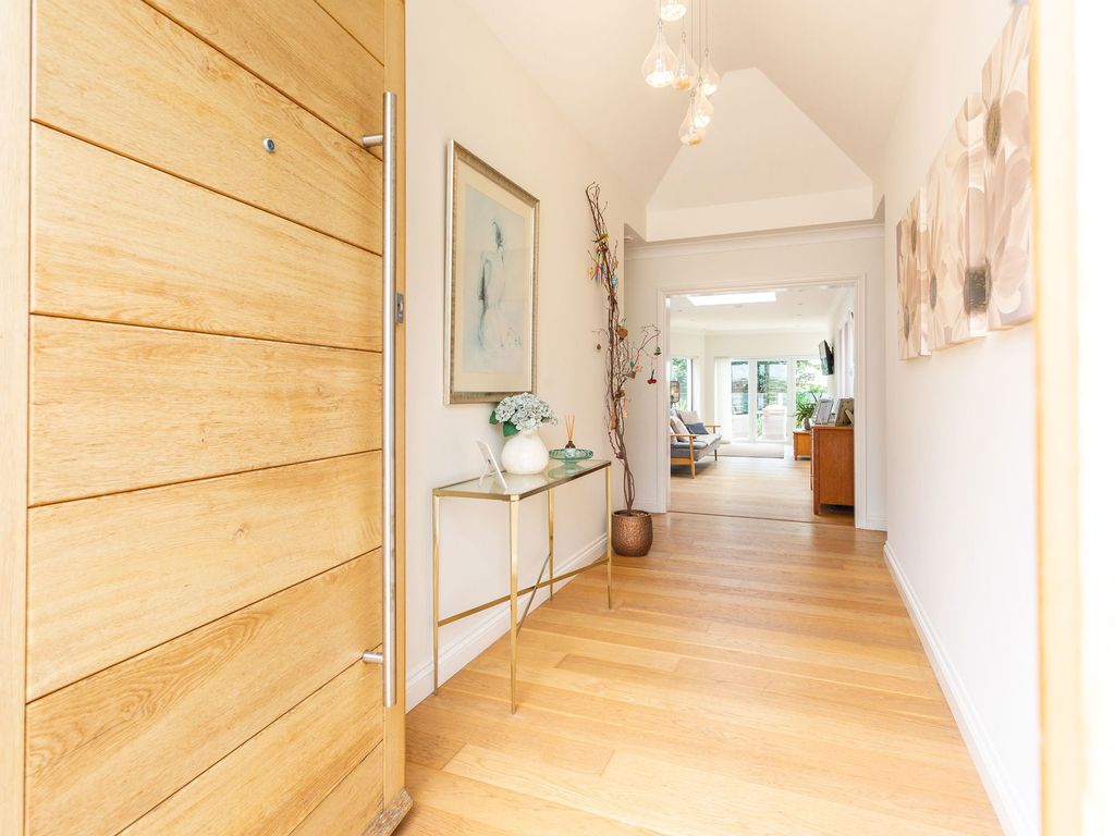 Property photo 3 of 47