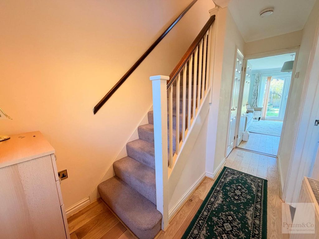 Property photo 2 of 24