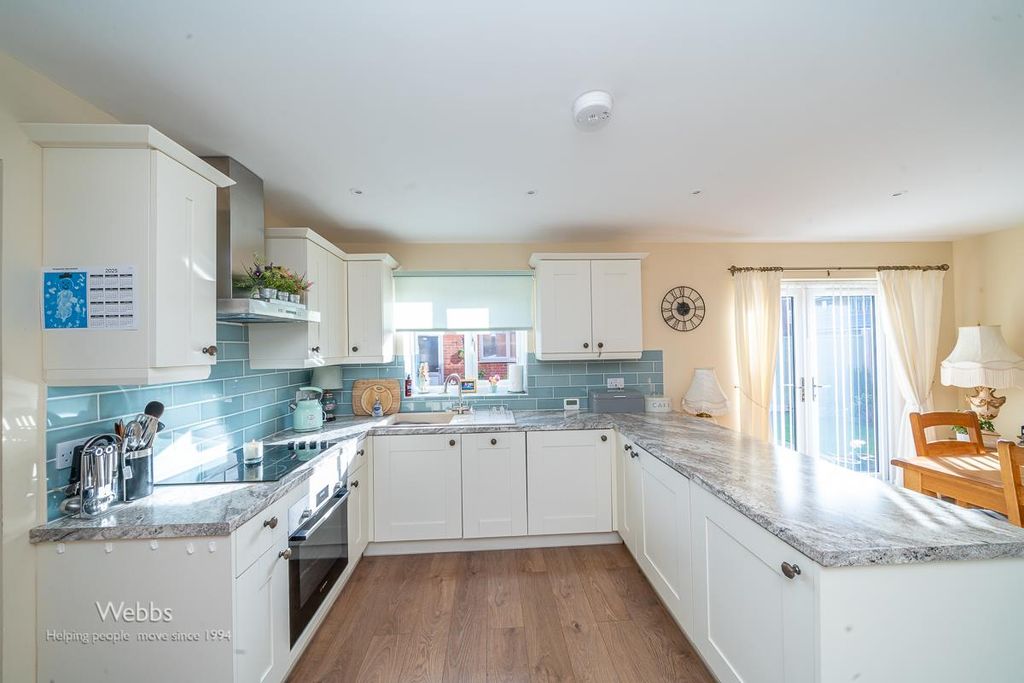 Property photo 2 of 35 Â© Webbs Estate Agents Â© (99 Of 158).Jpg
