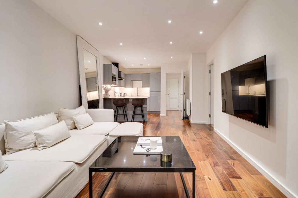 Property photo 2 of 15 Img4708Img4710