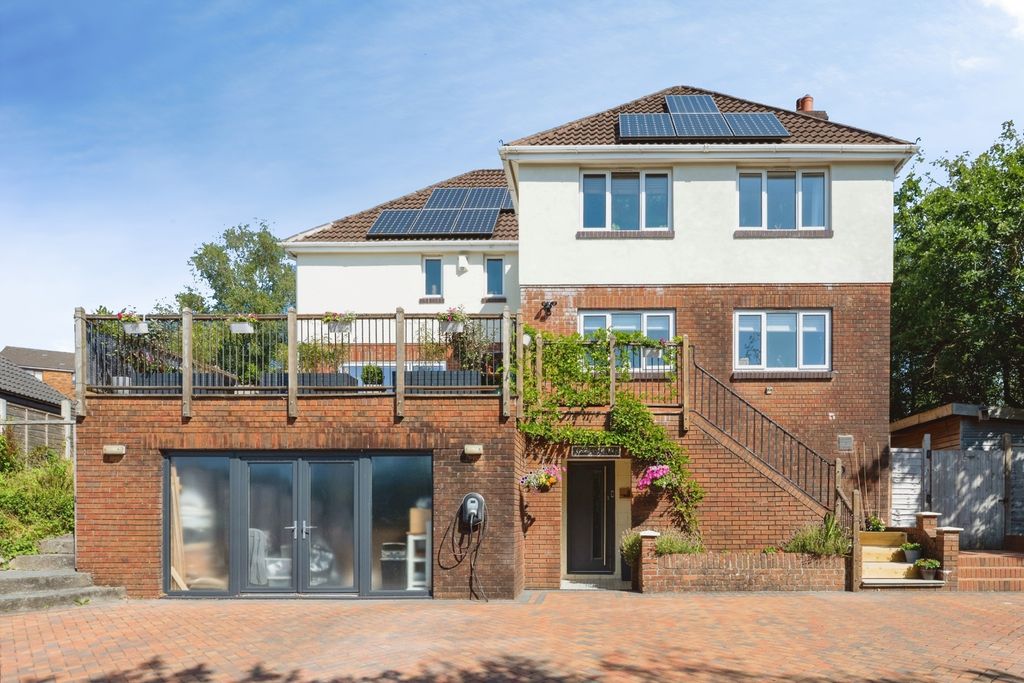 Property photo 1 of 32 Pbox-Img.Jpg