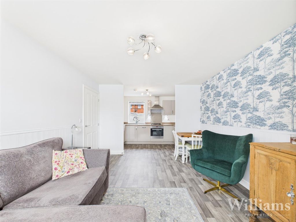 Property photo 2 of 13 Cam04950G0-Pr0113-Still013.Jpg