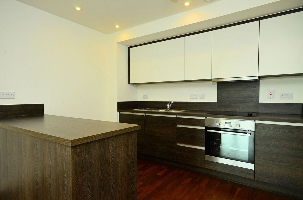 Property photo 2 of 5