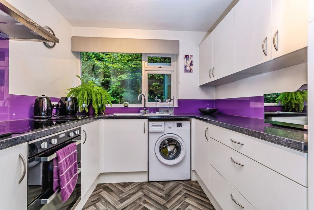 Property photo 3 of 16 Photo