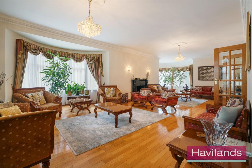 Property photo 2 of 22 Old Park Ridings-5.Jpg