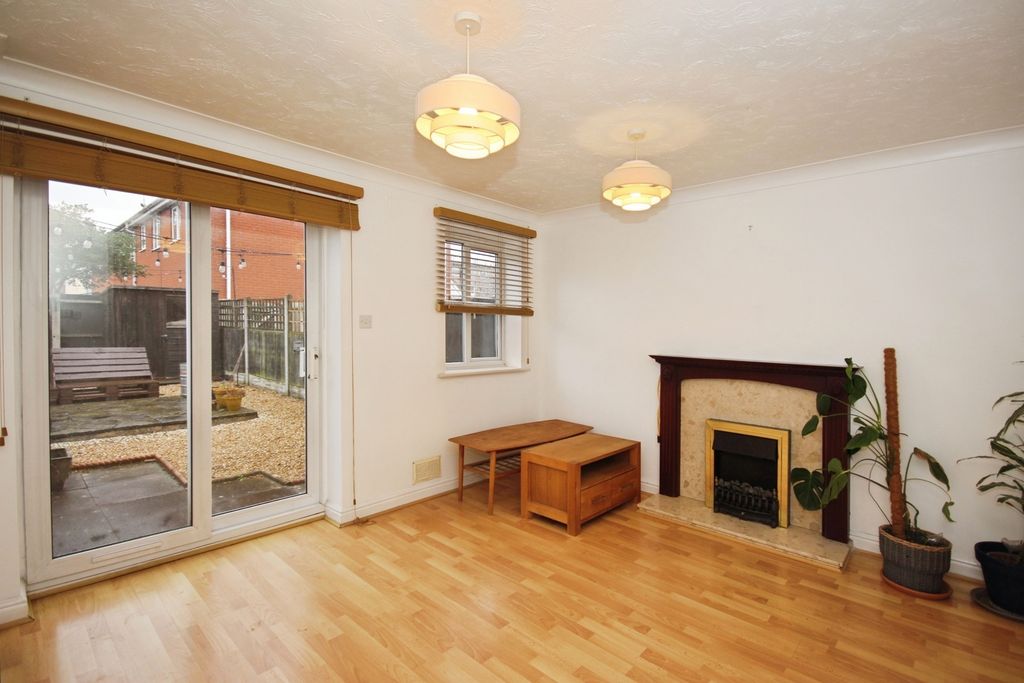 Property photo 3 of 12 Pbox-Img.Jpg