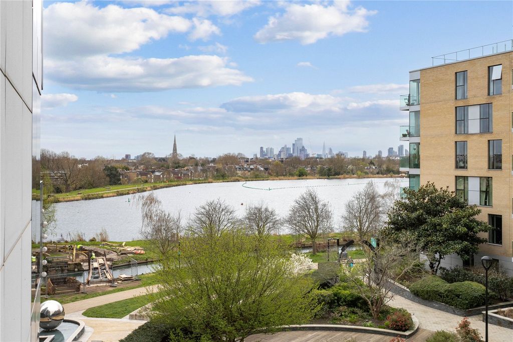 Property photo 2 of 8 Picture No. 12