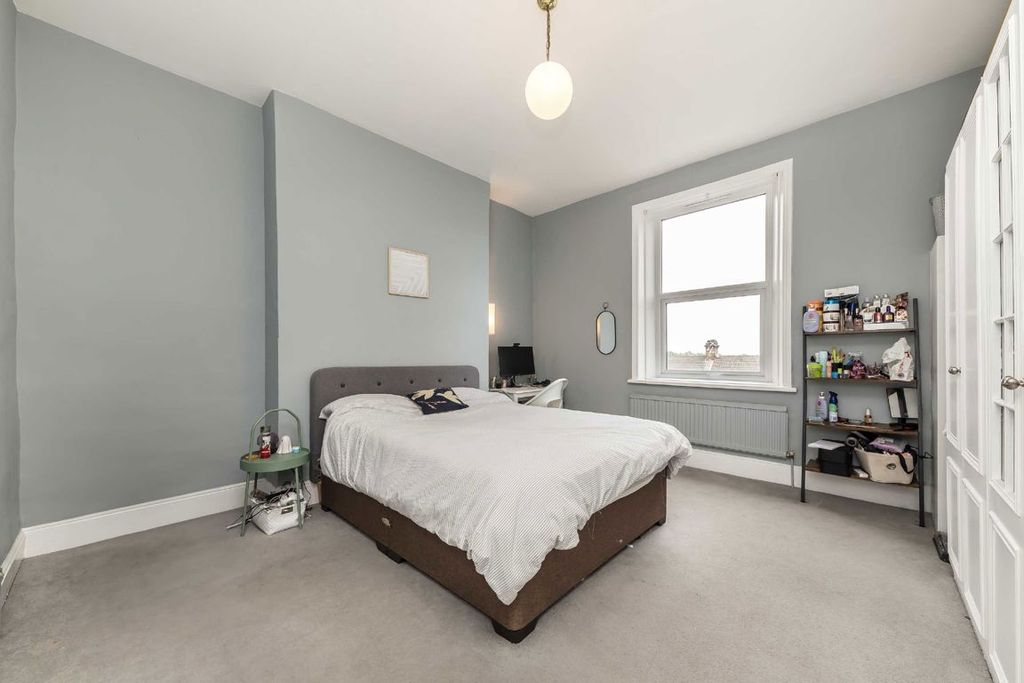 Property photo 3 of 4