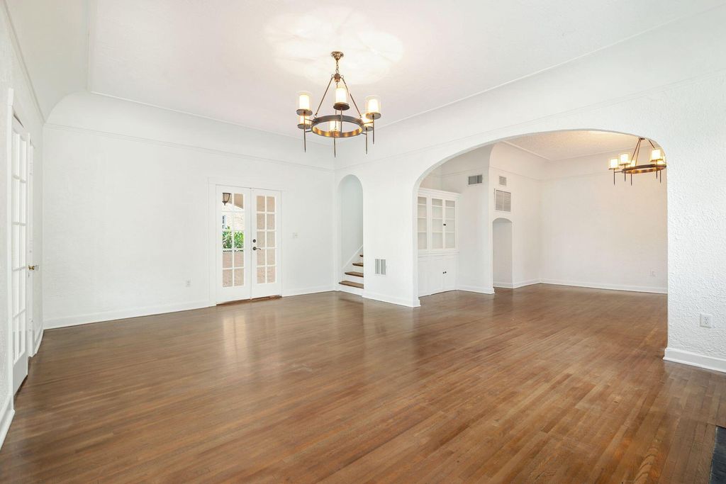 Property photo 3 of 5 <Alttext/>