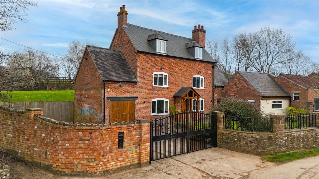 Property photo 1 of 63 Picture No. 61