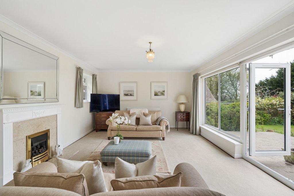 Property photo 2 of 41