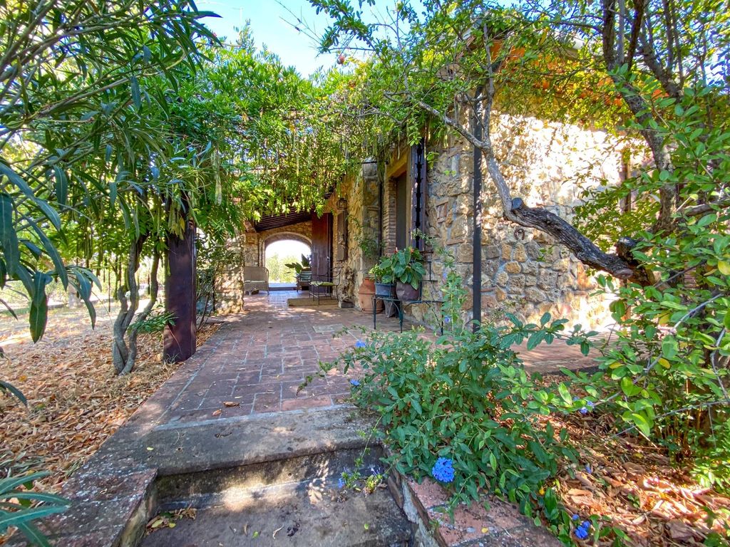 Property photo 1 of 26