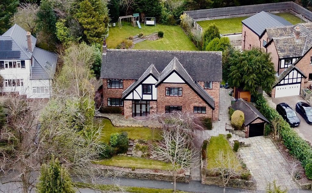 Property photo 1 of 20 Broadoak
