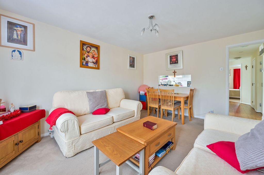 Property photo 2 of 11