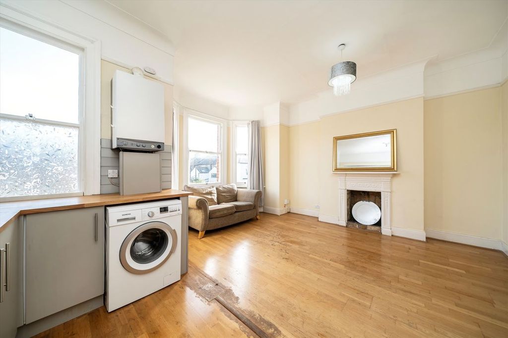 Property photo 2 of 4