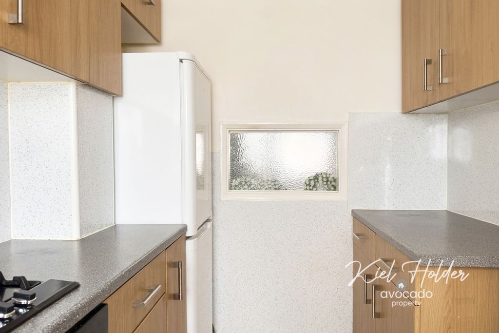 Property photo 3 of 15 5273753