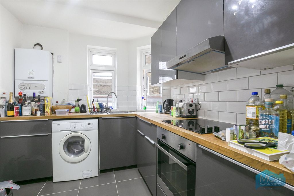 Property photo 2 of 12 Picture No. 35