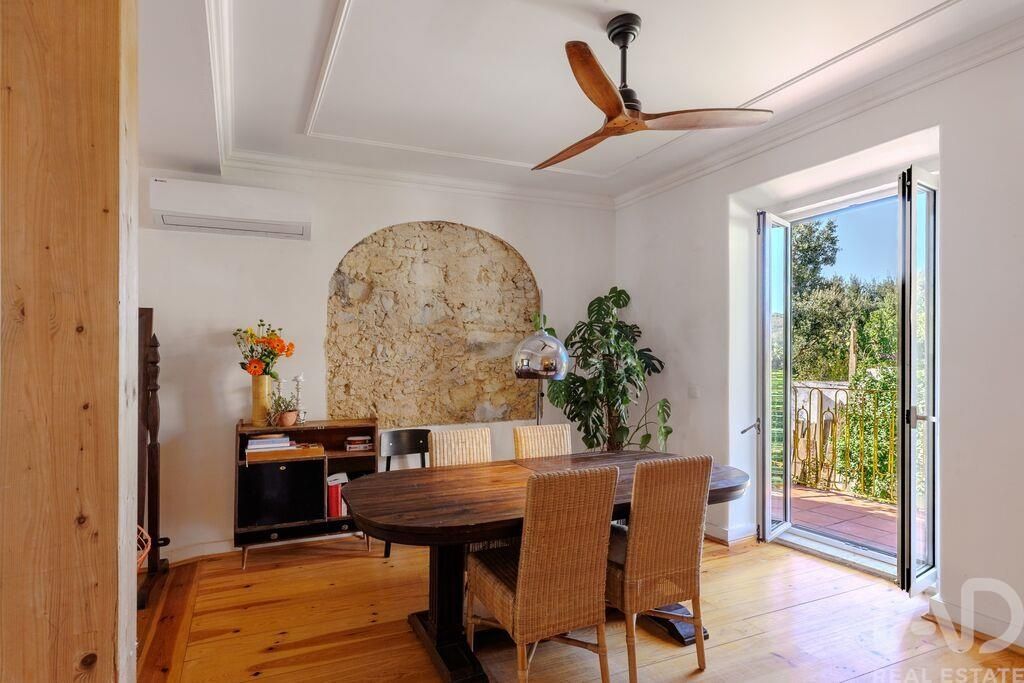 Property photo 1 of 40