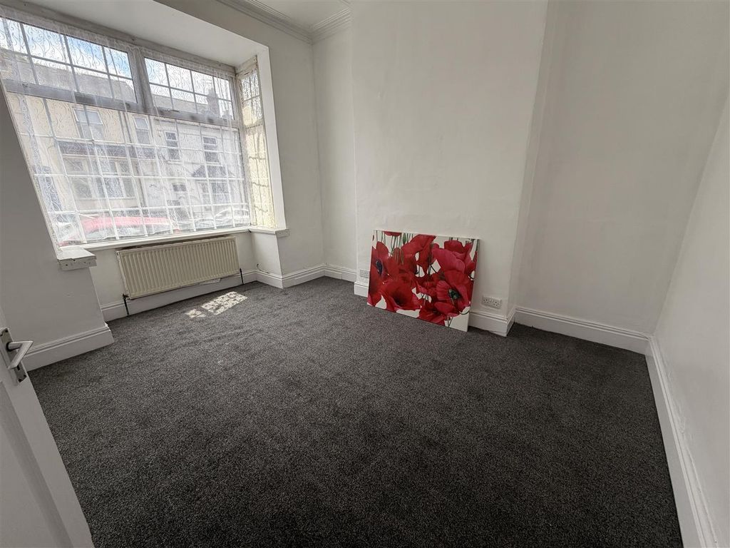 Property photo 2 of 11 Img_5670.Jpg