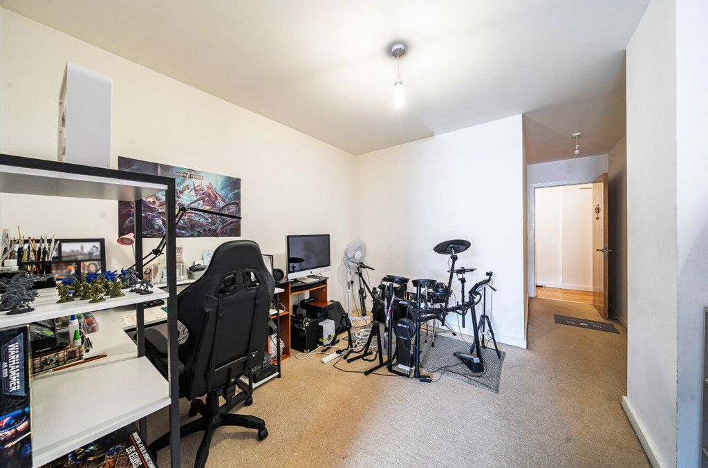 Property photo 3 of 10 1450192-3-69E78Bf...