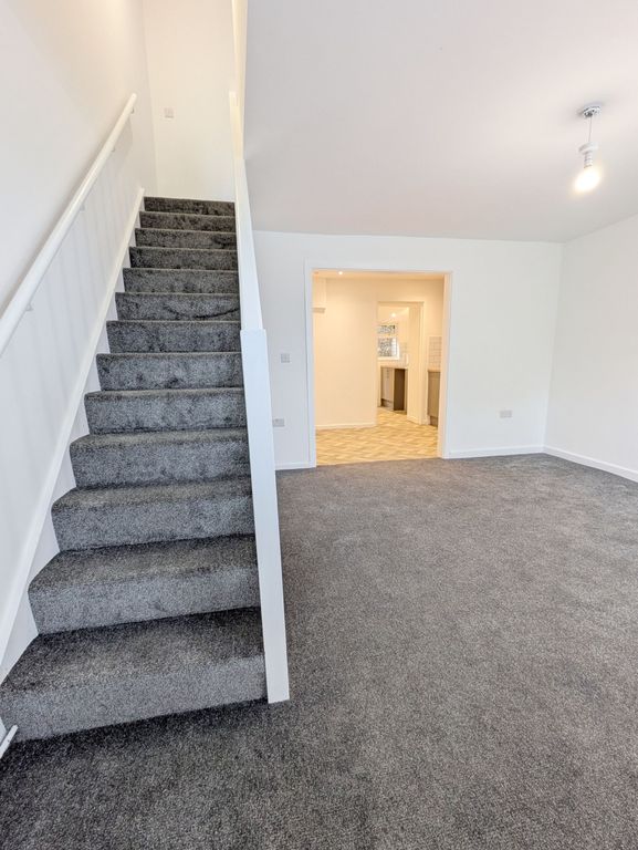 Property photo 2 of 13 Entrance