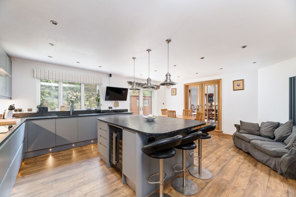Property photo 2 of 44 Dining Kitchen