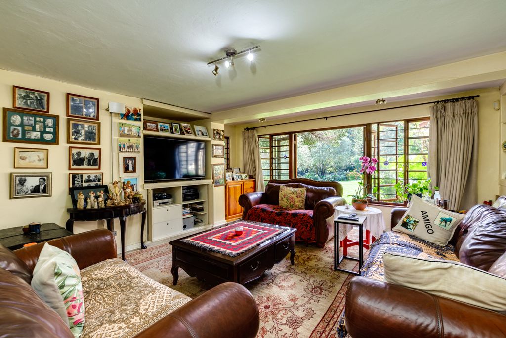 Property photo 3 of 38