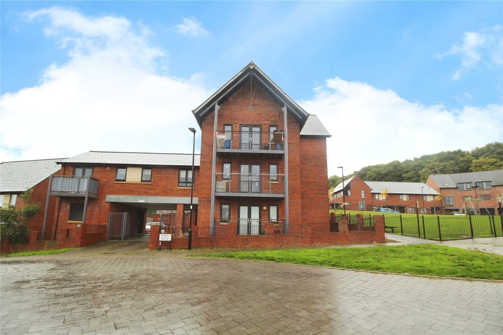 Property photo 1 of 11 Front