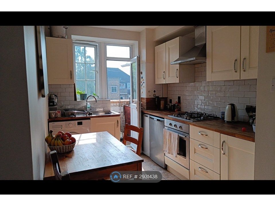 Property photo 2 of 14 Kitchen