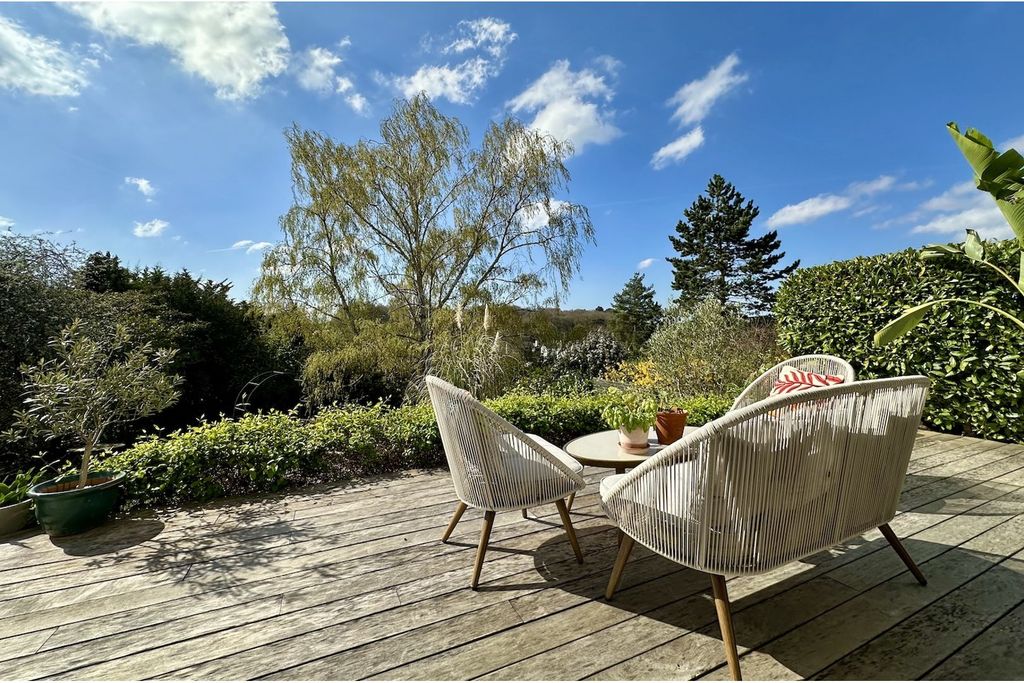 Property photo 3 of 15