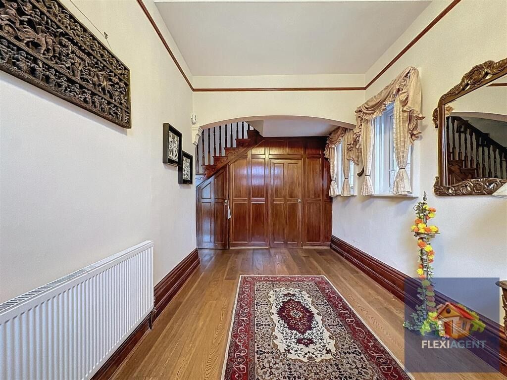 Property photo 3 of 70 4267524