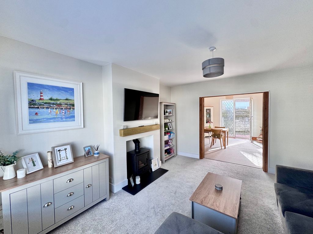 Property photo 3 of 14 Lounge To Dining Room