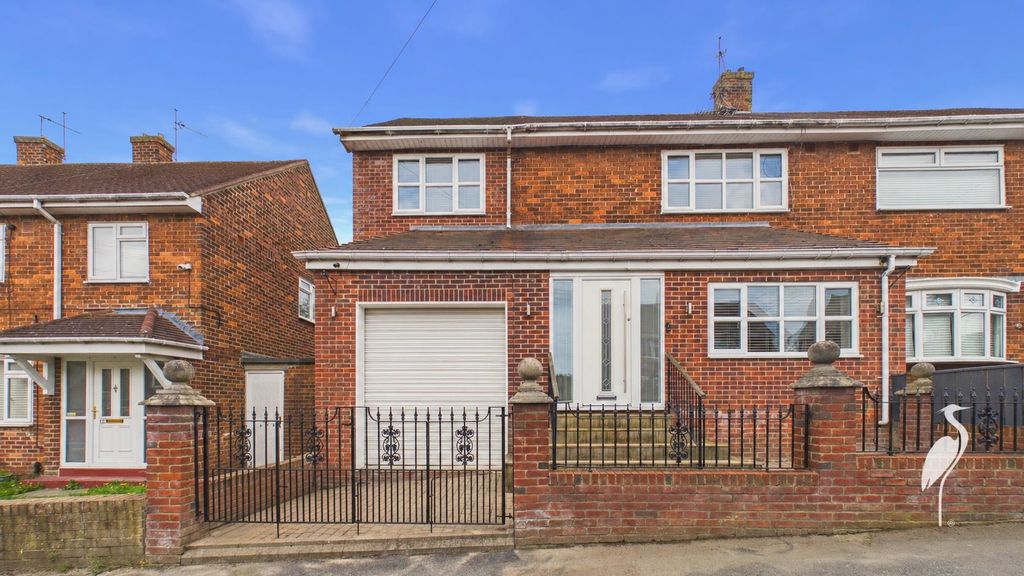 Property photo 1 of 37