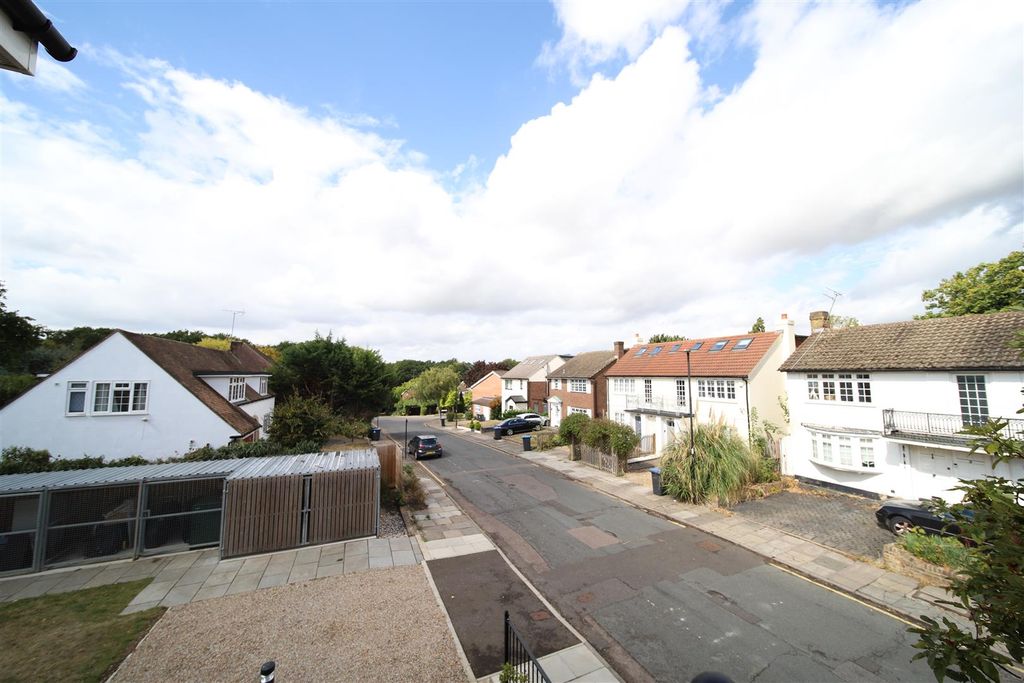 Additional image 17 of 1 bed flat for sale72, The Ridgeway, Enfield EN2