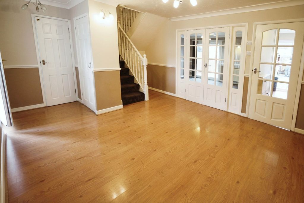 Property photo 2 of 13 Picture No. 19