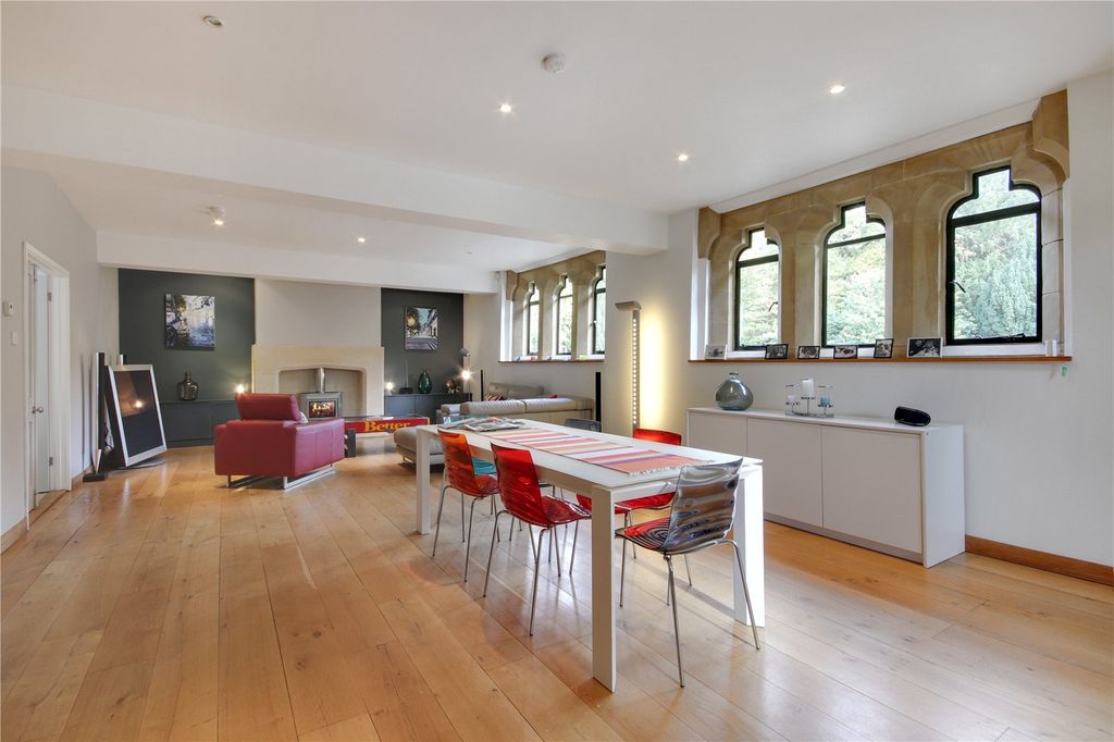 Property photo 3 of 18 Dining/Sitting Room