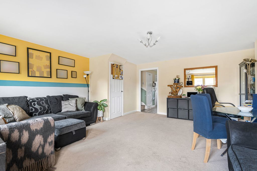 Property photo 2 of 15 Sitting Room