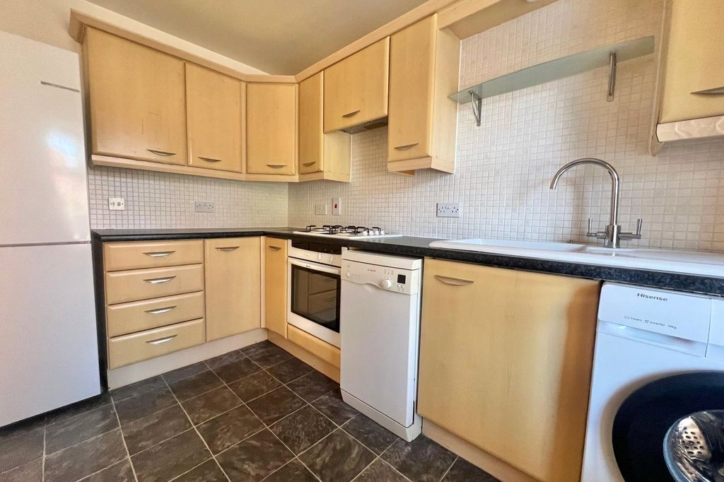 Property photo 3 of 14 Picture No. 10