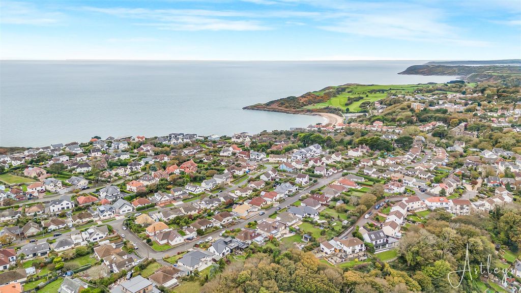 Property photo 2 of 27 Aerial Aspect