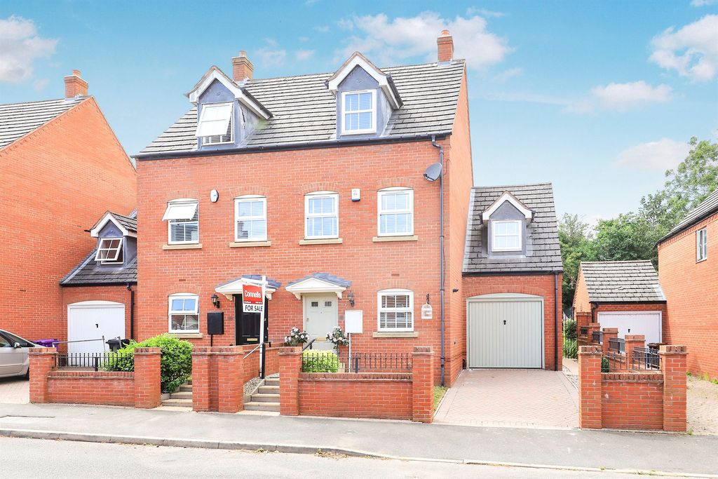 Property photo 1 of 16