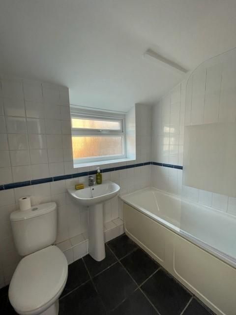 Property photo 3 of 13 Bathroom.Jpg