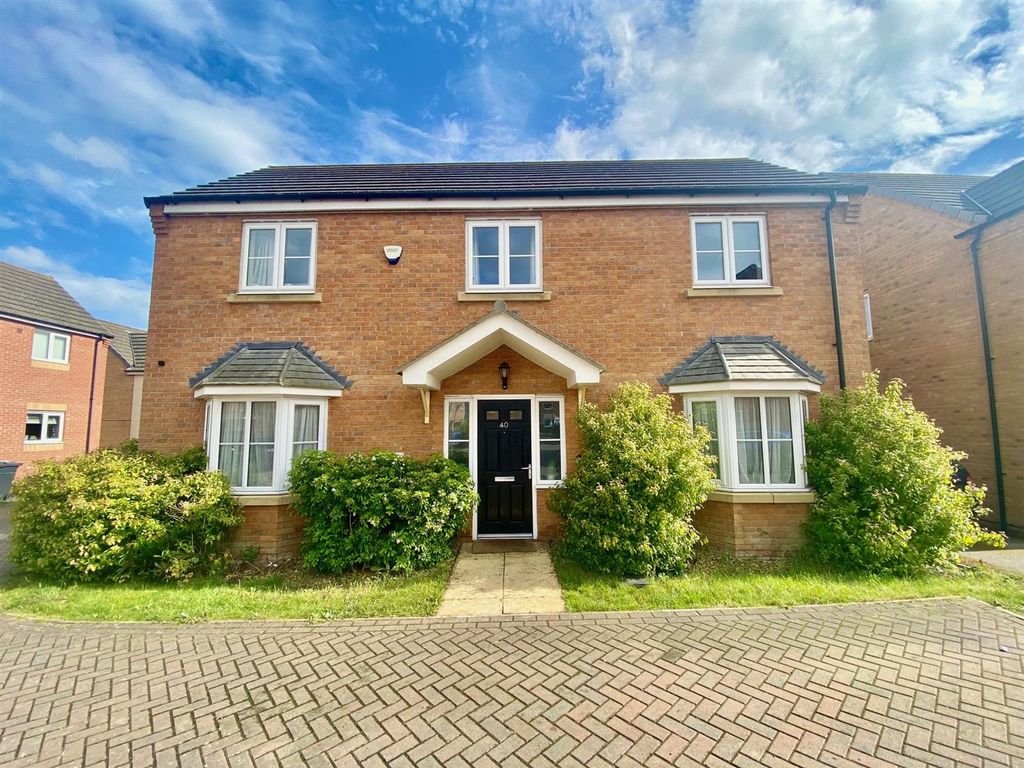 Property photo 1 of 32