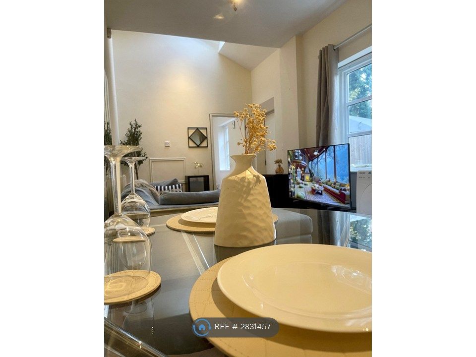 Property photo 2 of 29