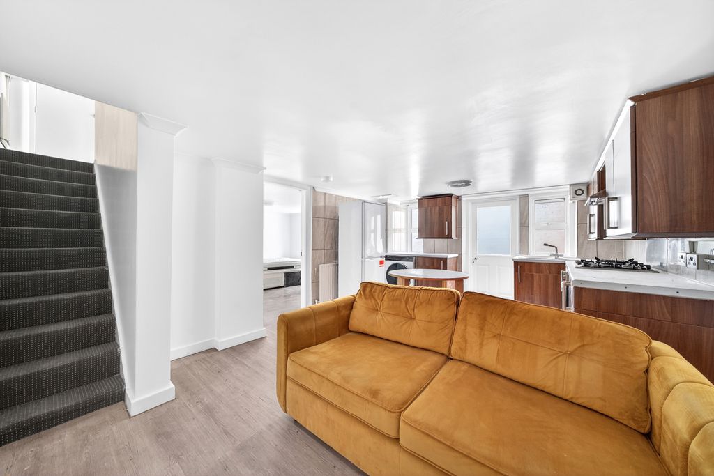 Property photo 1 of 14 Dsc04610